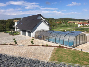 Landhaus Ferienwohnungen mit Pool und Wellness